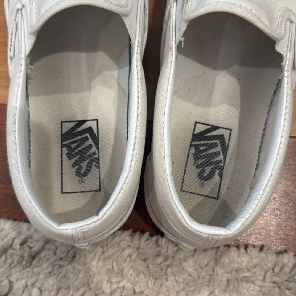 low rise slip on vans sizes 9.5 for women’s - Picture 2 of 3
